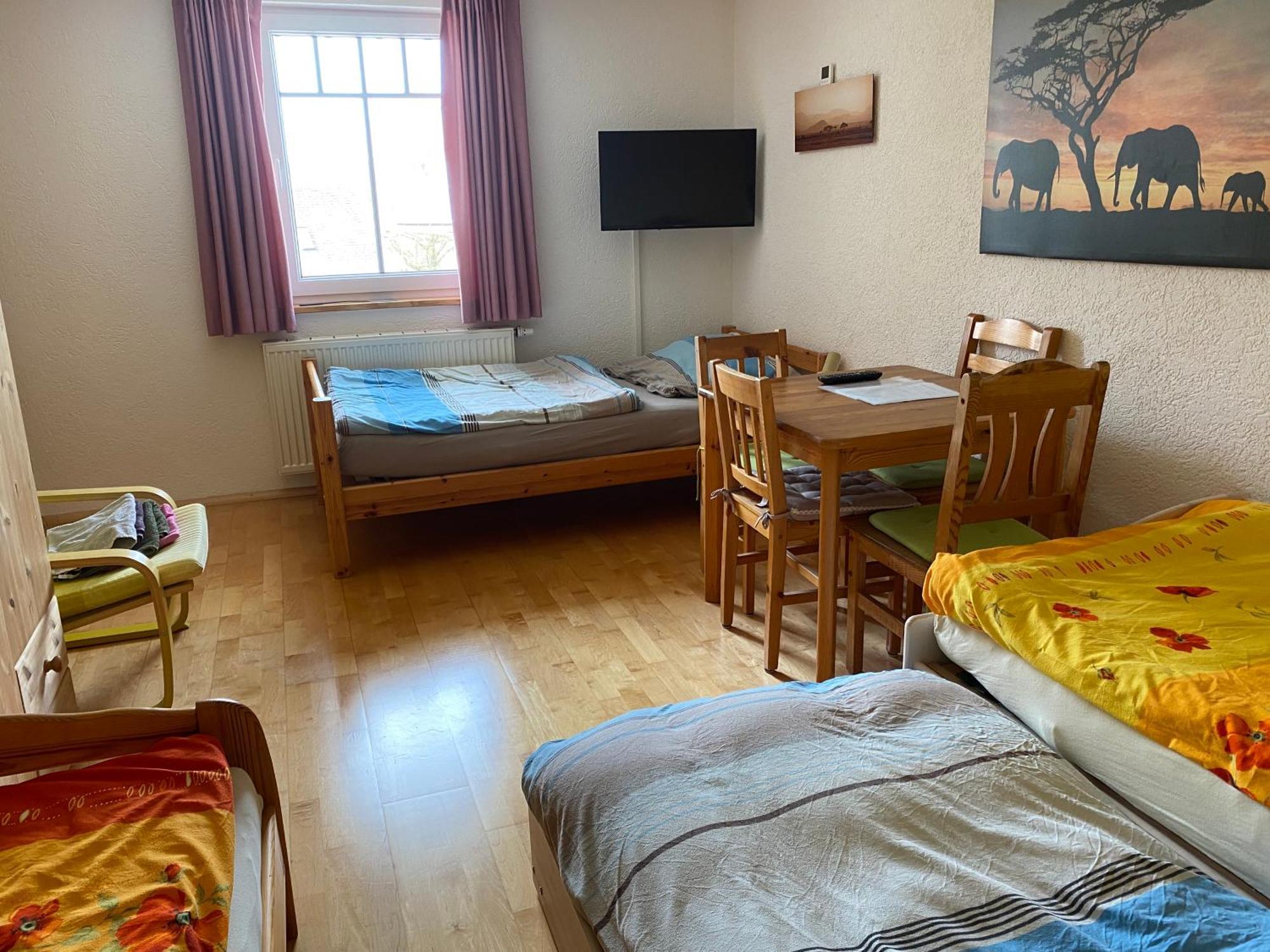 Wilhelmsdorf  Ferienzimmer Oelhaf Zimmer In Gelb Self Check-In Mit Key-Tresore מראה חיצוני תמונה
